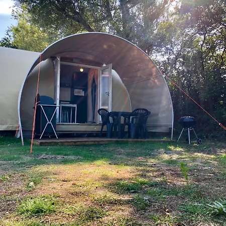 Les Carolins - 4 étoiles Campeggio 3*