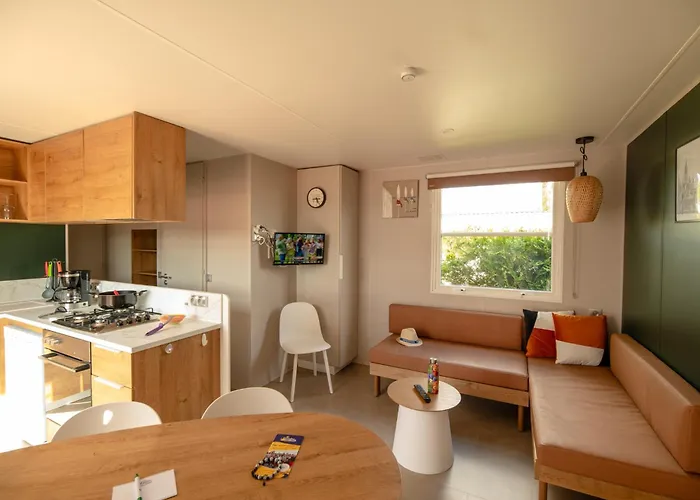 Campingplads Les Carolins - 4 Etoiles 3*