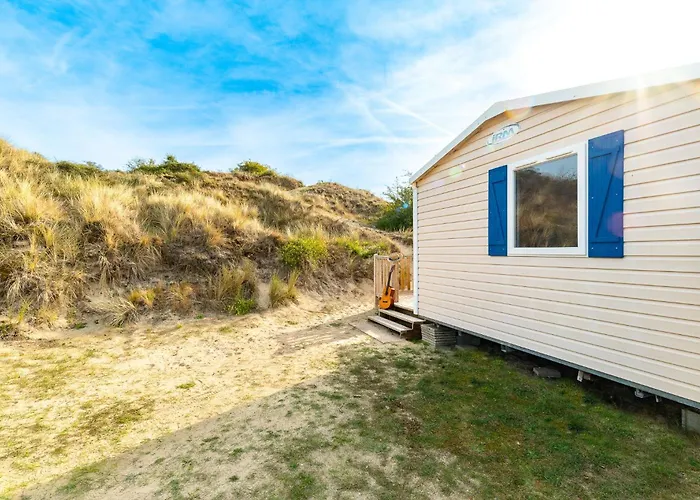 Campingplads Les Carolins - 4 Etoiles Saint-Lo-d'Ourville