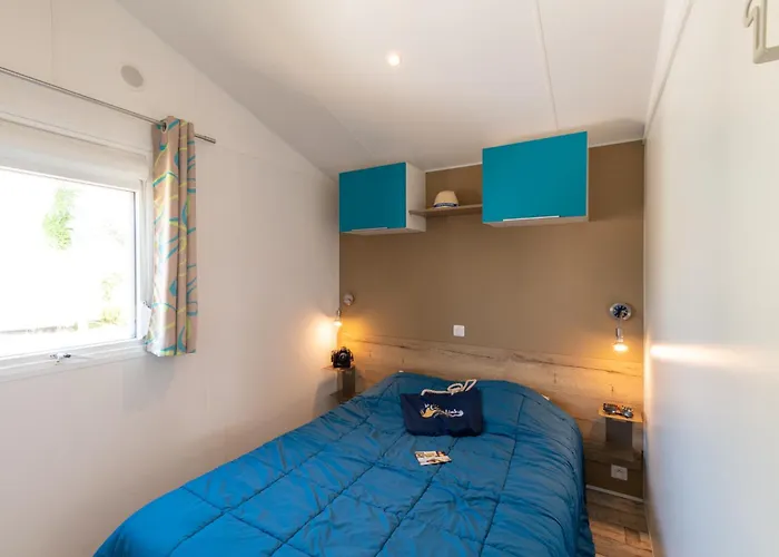 Campingplads Les Carolins - 4 Etoiles