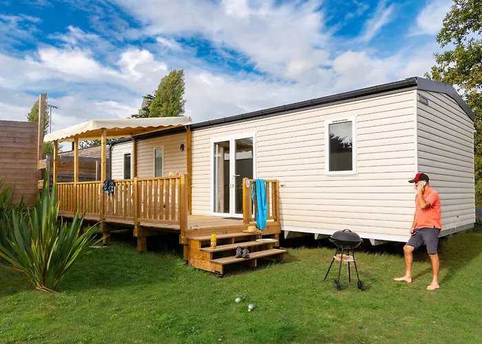 Les Carolins - 4 Etoiles Campingplads