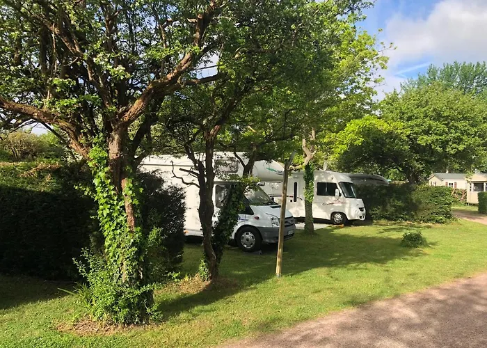 Campingplatz Les Carolins - 4 Etoiles 3*