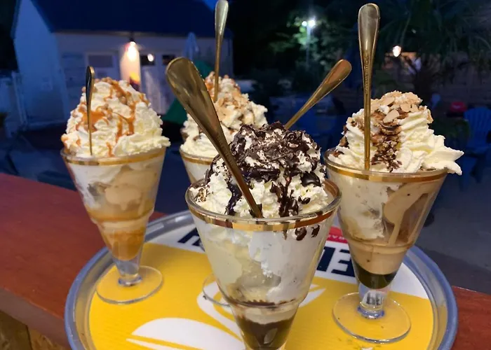 Les Carolins - 4 Etoiles אתר קמפינג