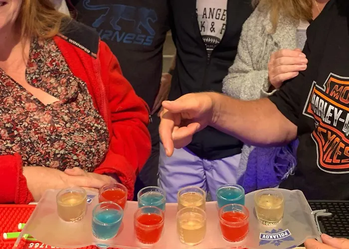 Campingplatz Les Carolins - 4 Etoiles